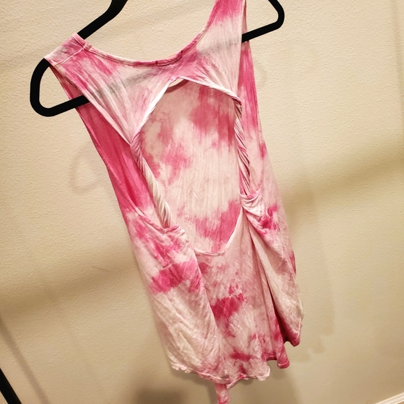 Twist open back tank - Picture 3 of 6